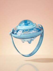 product floating on backdrop 202608140020 (1)