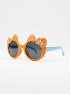 sunglasses showcase on white bac… 202608092300 (1)