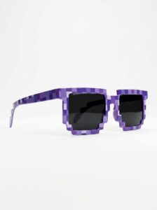 sunglasses on white background 202608092354 (1)