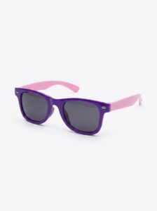 sunglasses showcase on white bac… 202608100008