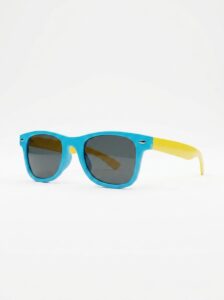 sunglasses showcase on white bac… 202608100009